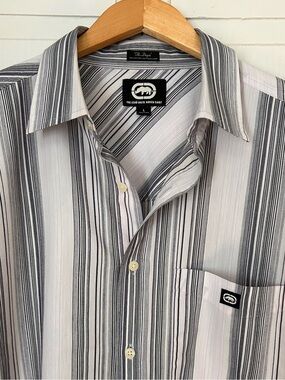 Ecko Unlimited Mens Size L Short Sleeve Button Down Striped Shirt